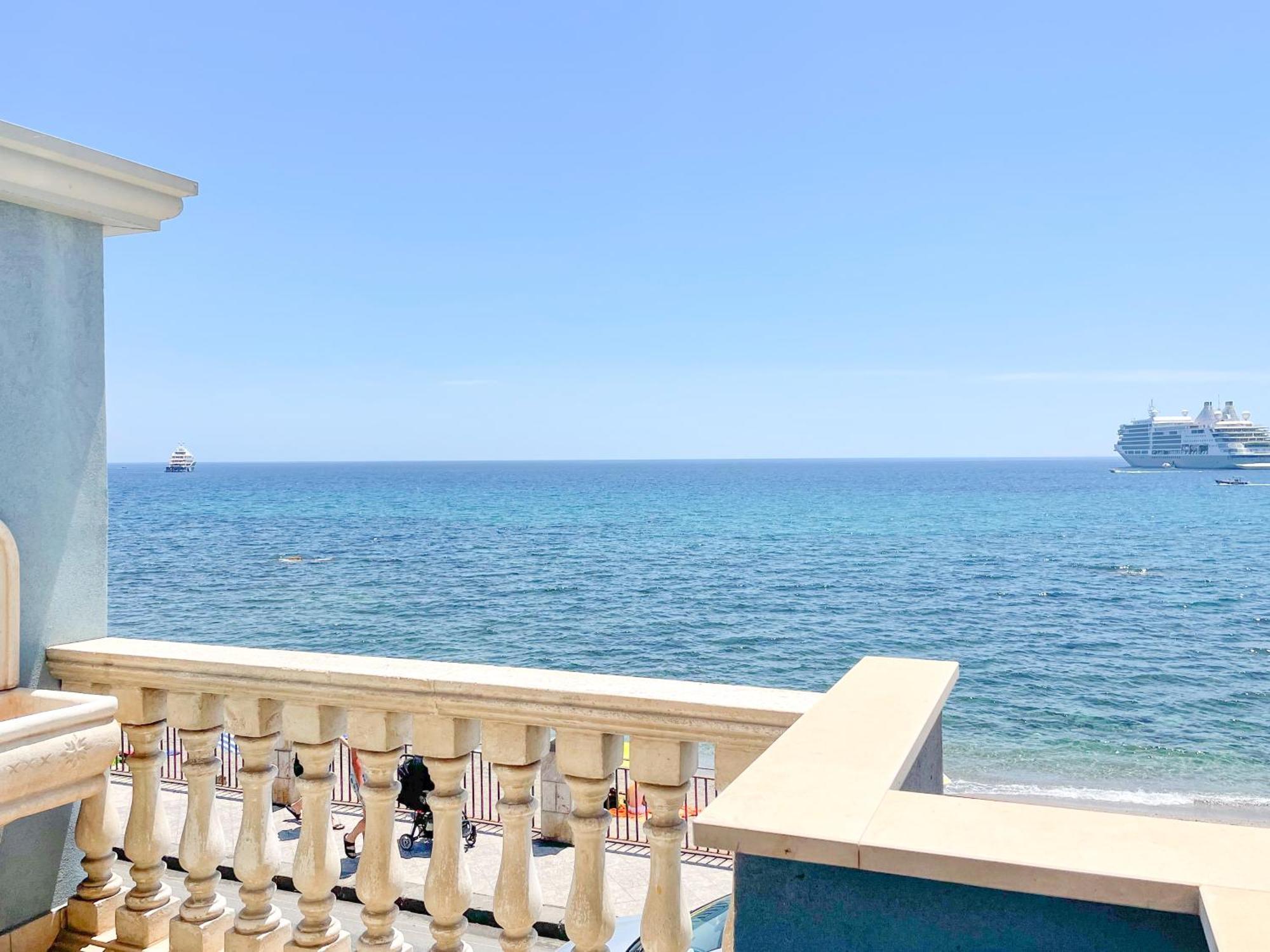 Maremare Apartments Giardini Naxos Eksteriør billede