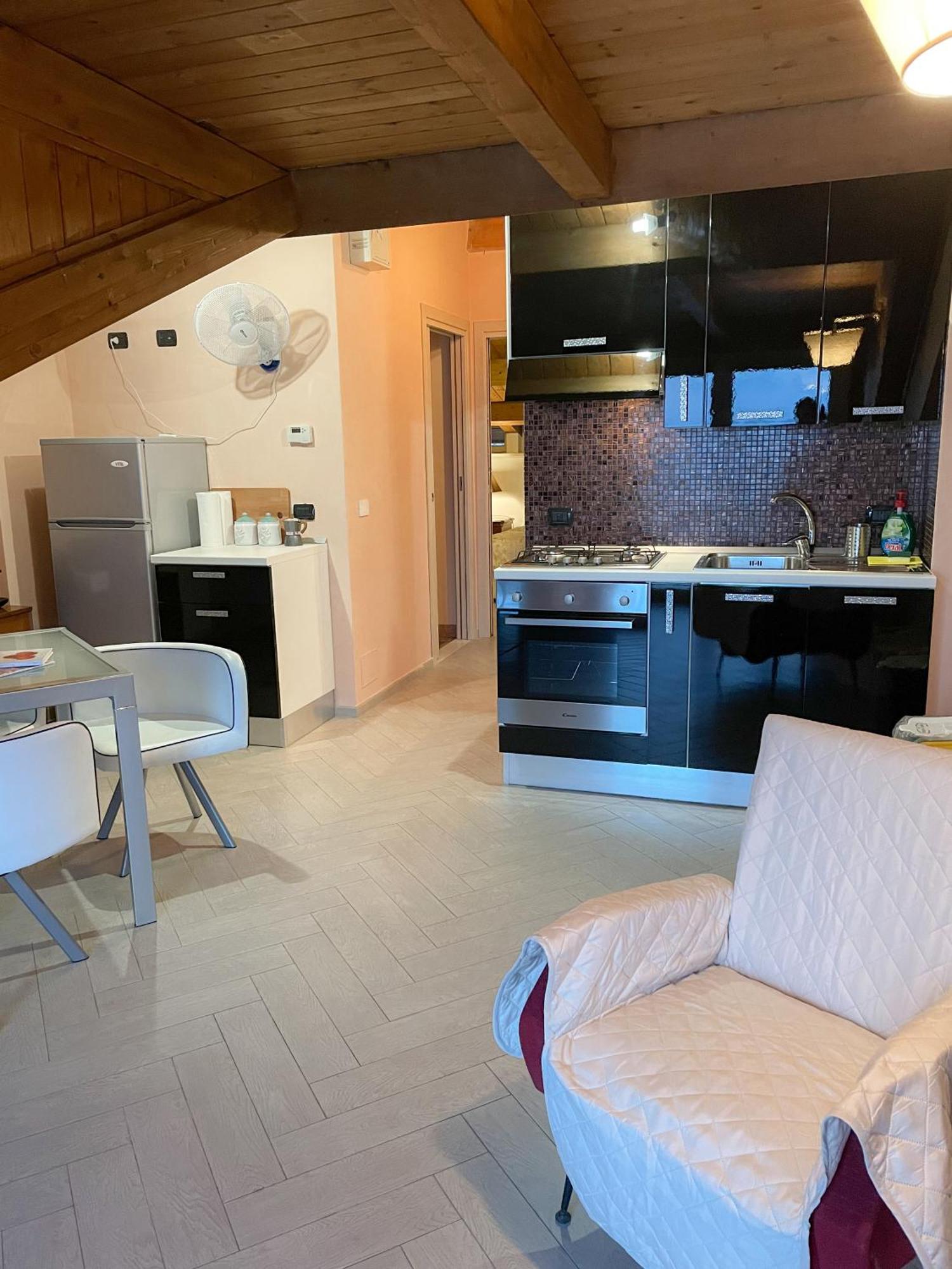 Maremare Apartments Giardini Naxos Eksteriør billede
