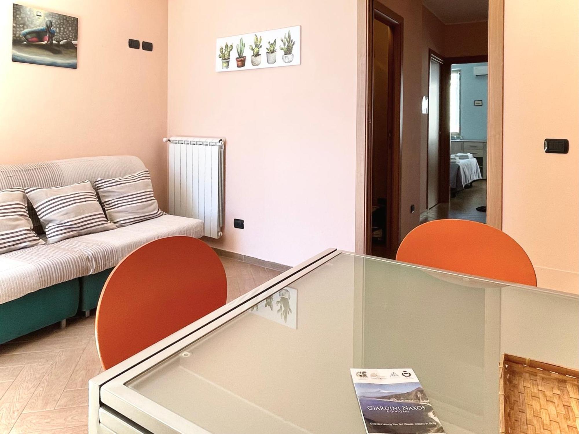 Maremare Apartments Giardini Naxos Eksteriør billede