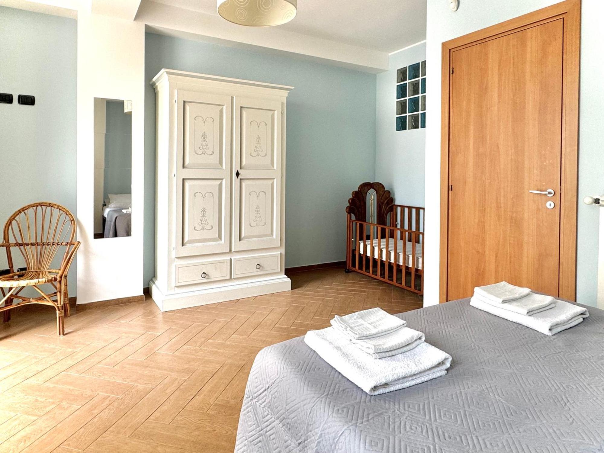 Maremare Apartments Giardini Naxos Eksteriør billede